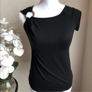 NY & CO BLACK TOP RING SHOULDER